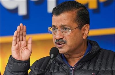 Delhi election 2025: केजरीवाल ने चुनाव आयोग से की बीजेपी नेता परवेश वर्मा के घर रेड की मांग, भ्रष्टाचार का आरोप